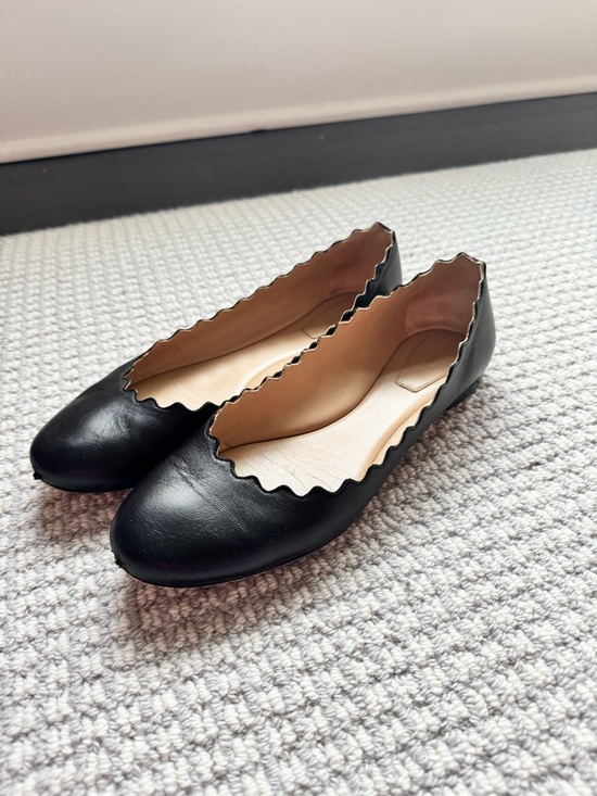 Chloe Shoes - Chloe Black Scallop-Edge Leather Ballet Flats